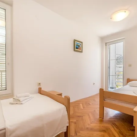 Melania & Antonia Apartment