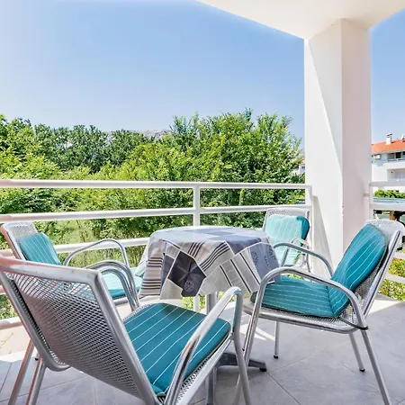 Melania & Antonia Apartman Baška